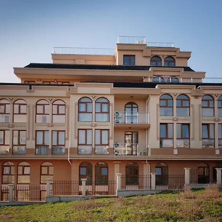 Sea Palace מלון דירות